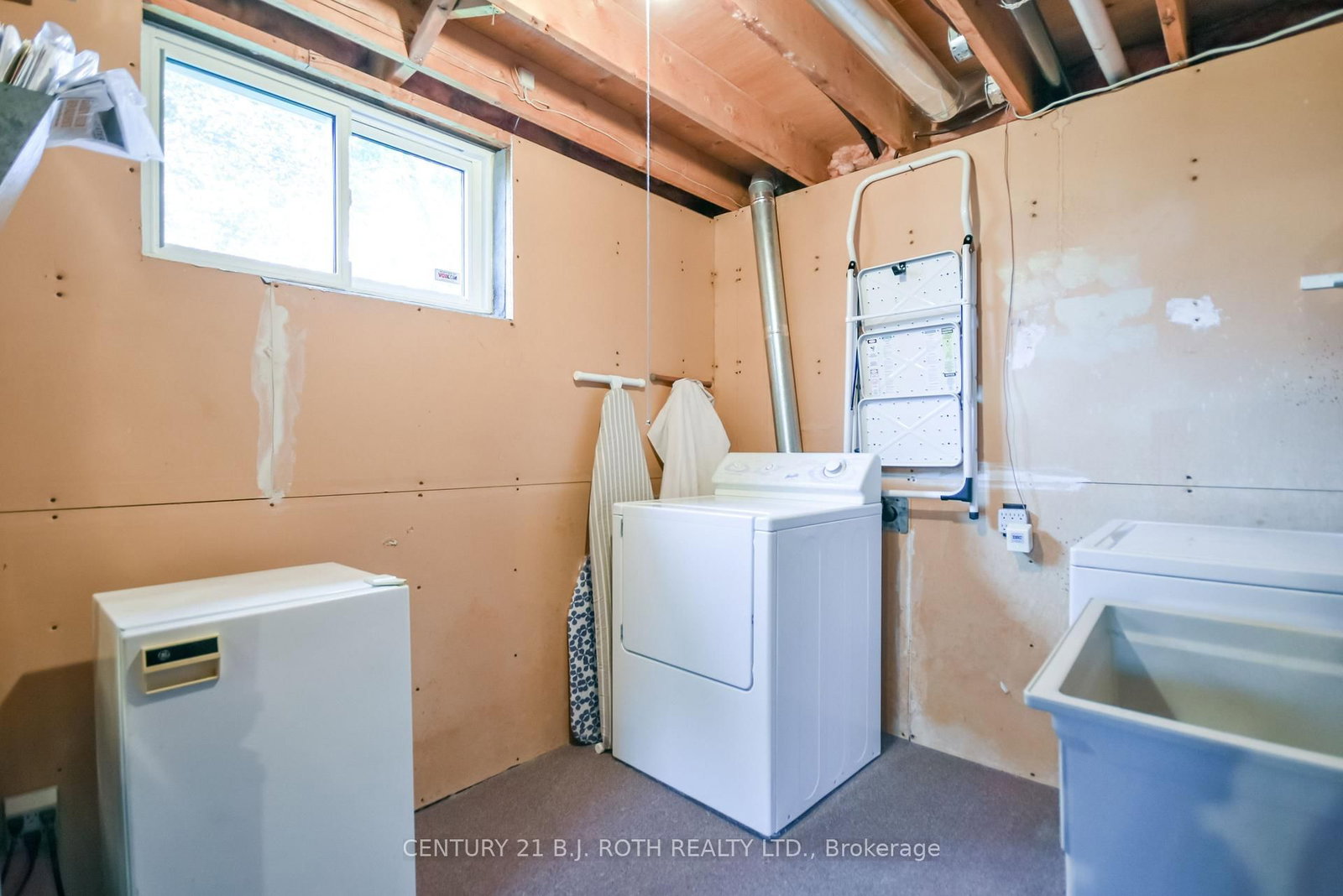 380 Mary Street • Orillia, ON photo 28