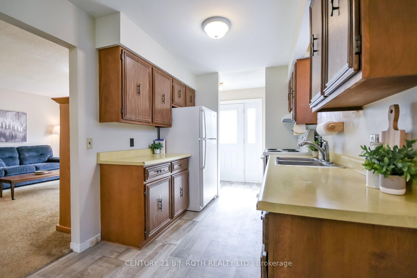 380 Mary Street • Orillia, ON photo 9