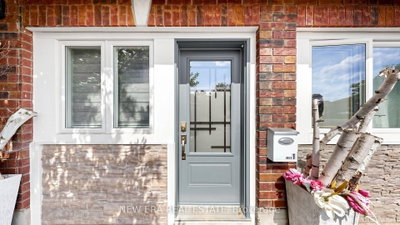 30 Harrogate Court • Barrie, ON photo 5