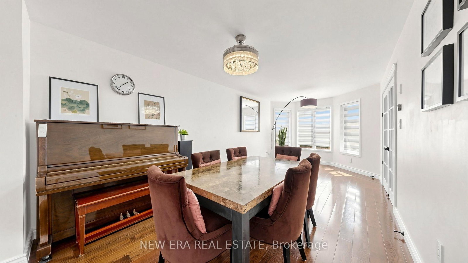 30 Harrogate Court • Barrie, ON photo 8
