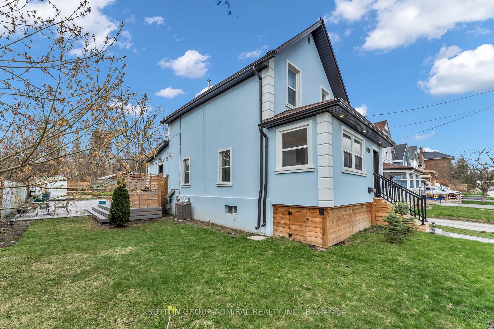 97 Laclie Street • Orillia, ON photo 39