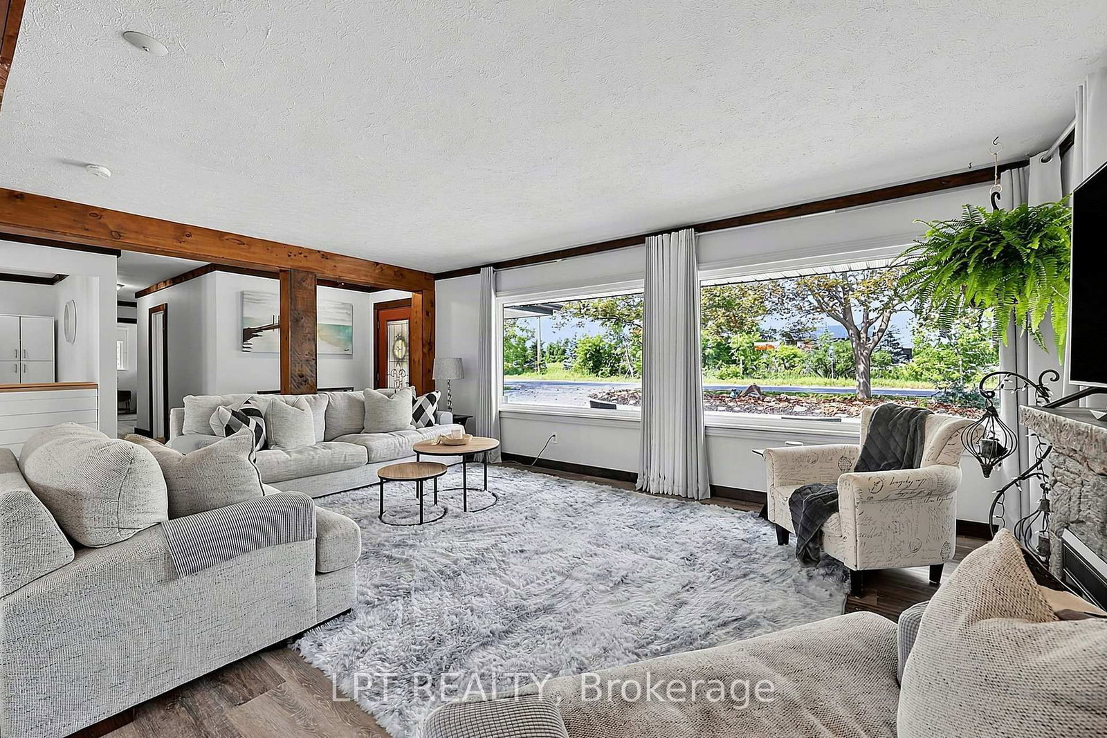 2447 Ridge Road W • Oro-Medonte, ON photo 8
