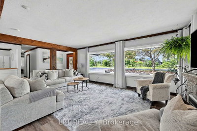 2447 Ridge Road W • Oro-Medonte, ON photo 8
