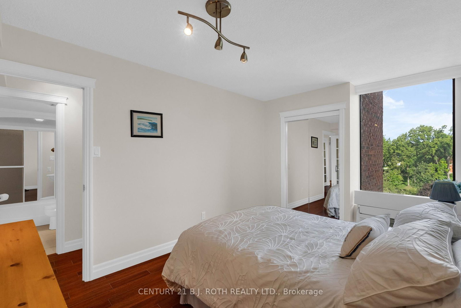 181 Collier Street • #1401 • Barrie, ON photo 21