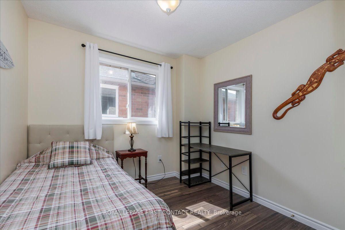 15 Sherwood Court • Barrie, ON photo 23