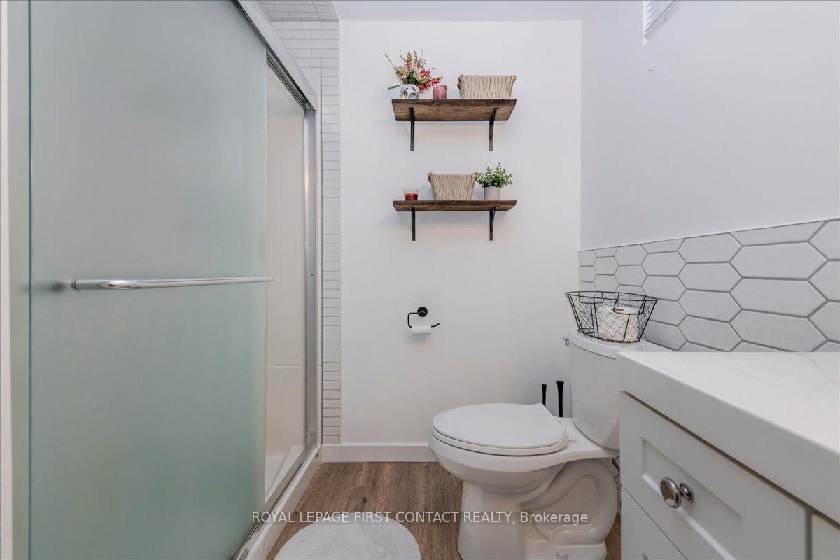 15 Sherwood Court • Barrie, ON photo 27