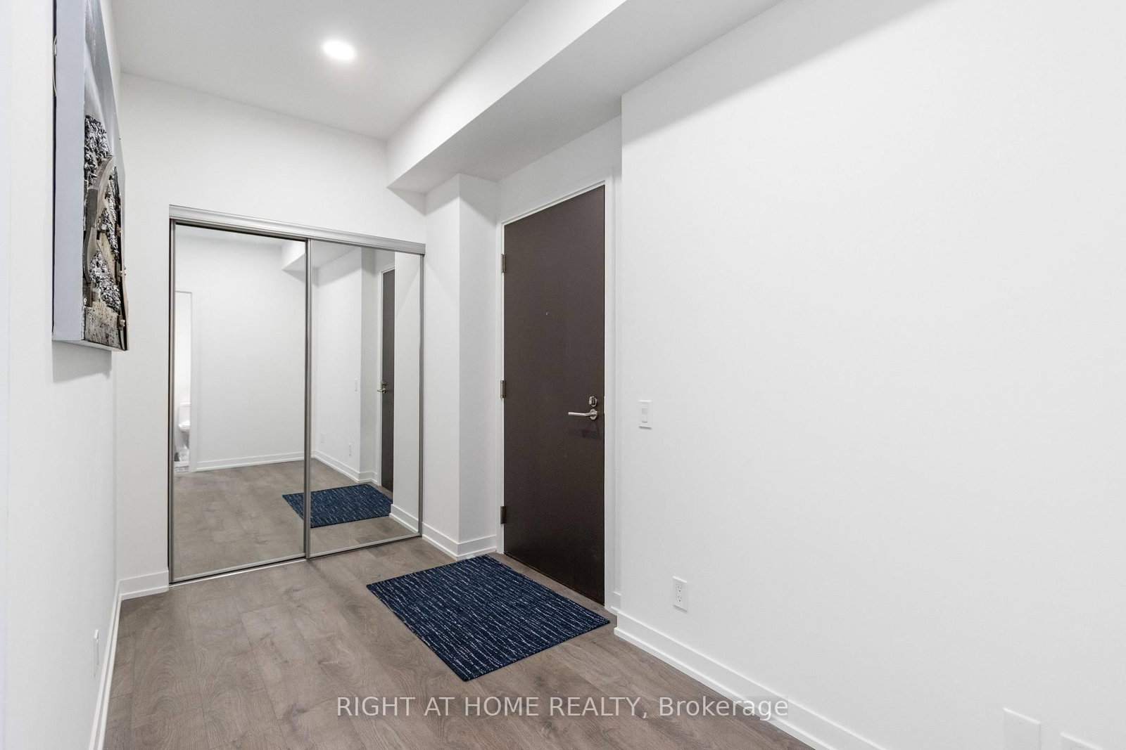 39 Mary Street • Barrie, ON photo 13