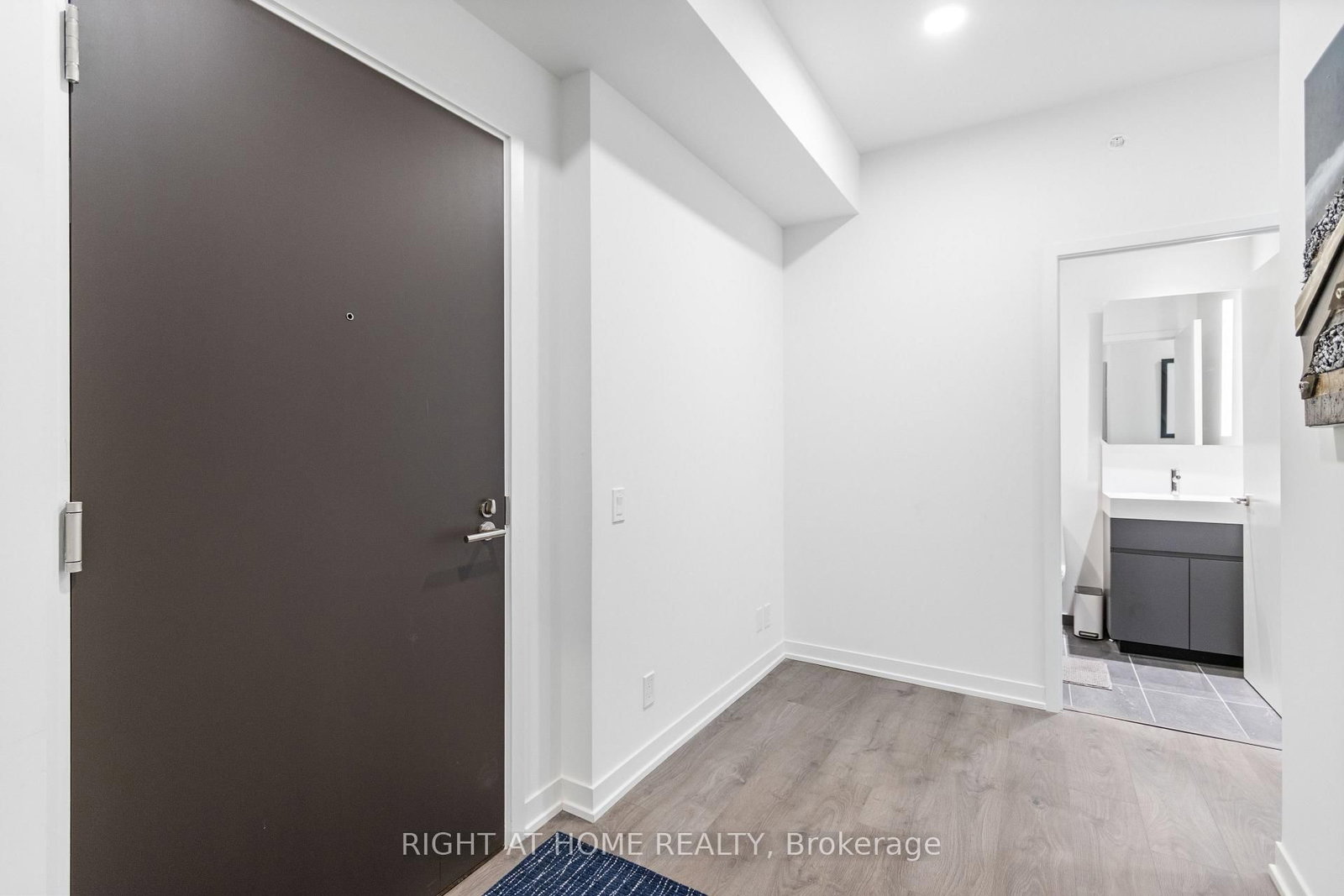 39 Mary Street • Barrie, ON photo 14