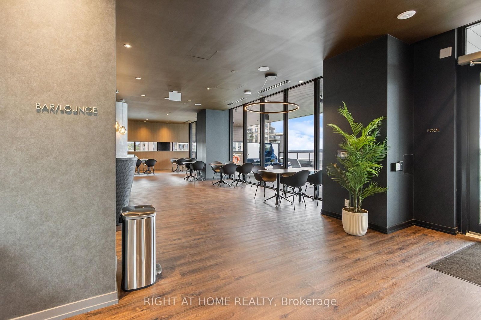 39 Mary Street • Barrie, ON photo 17