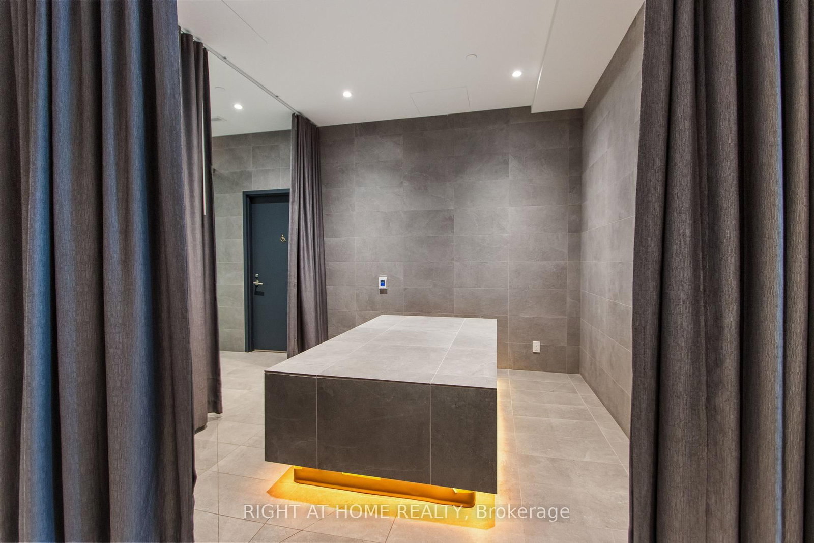 39 Mary Street • Barrie, ON photo 25