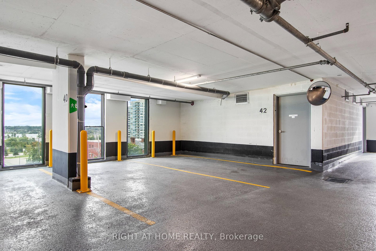 39 Mary Street • Barrie, ON photo 26