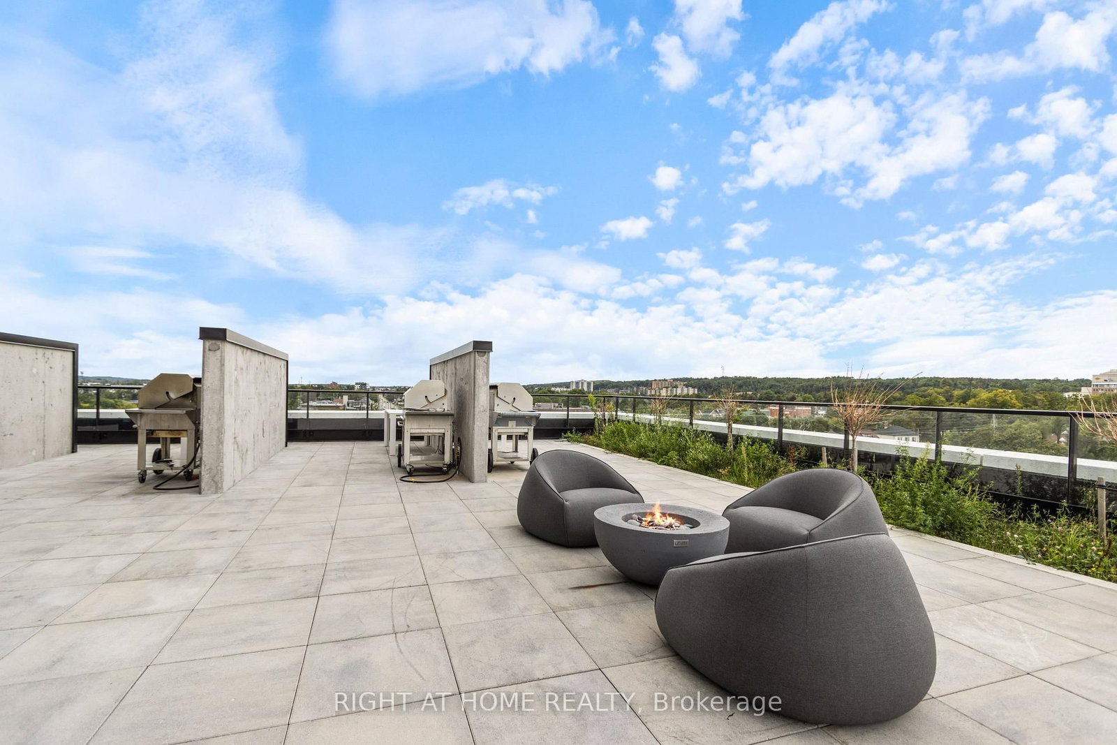 39 Mary Street • Barrie, ON photo 28