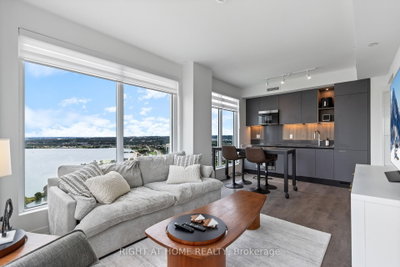 39 Mary Street • Barrie, ON photo 5
