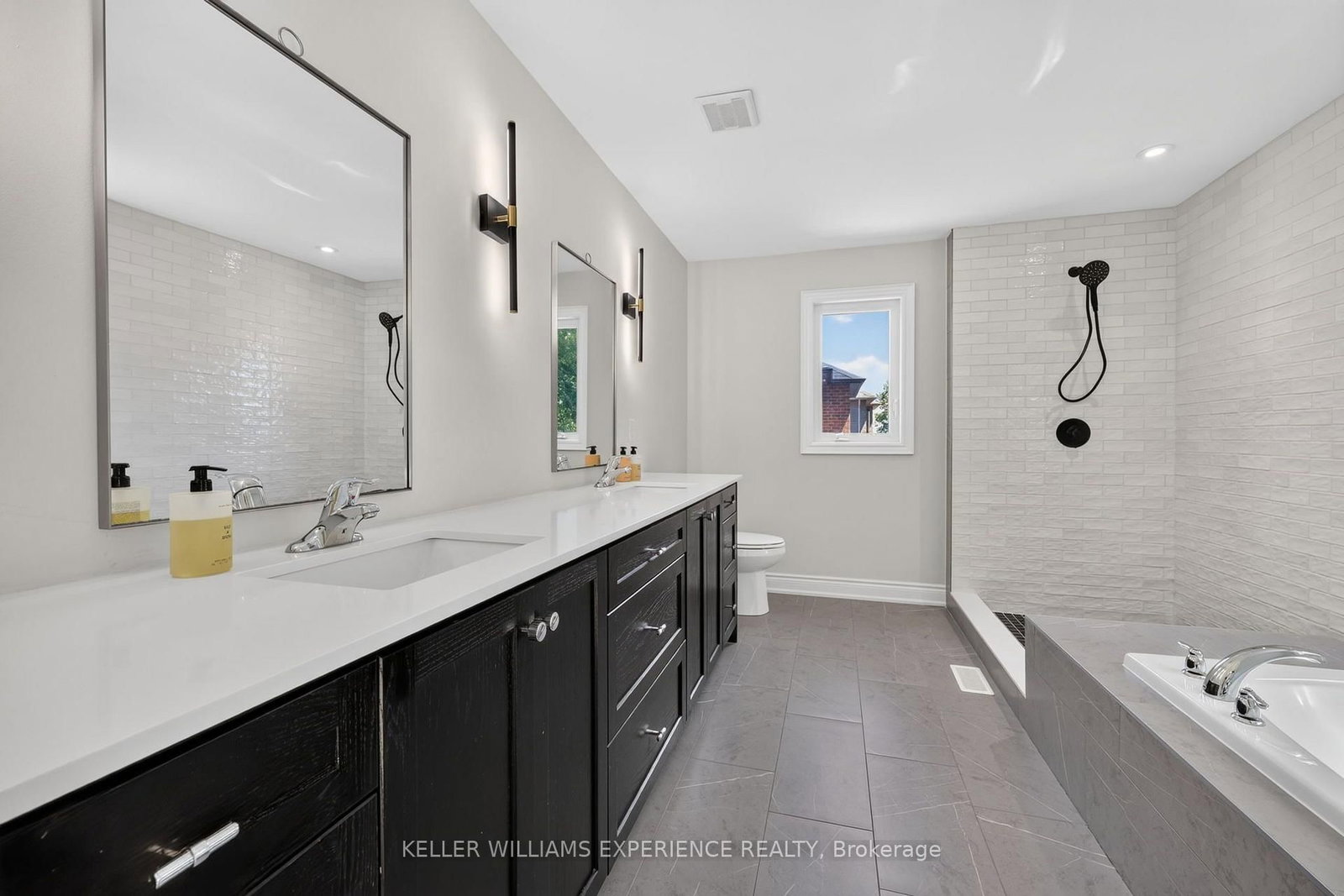25 Atlantis Drive • Orillia, ON photo 31