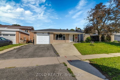 43 Davies Crescent • Barrie, ON photo 2