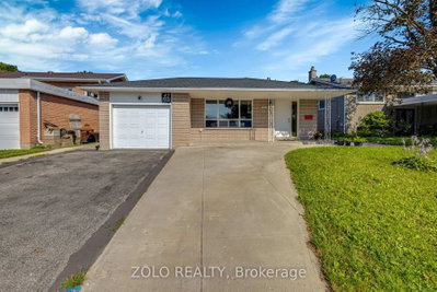 43 Davies Crescent • Barrie, ON photo 3