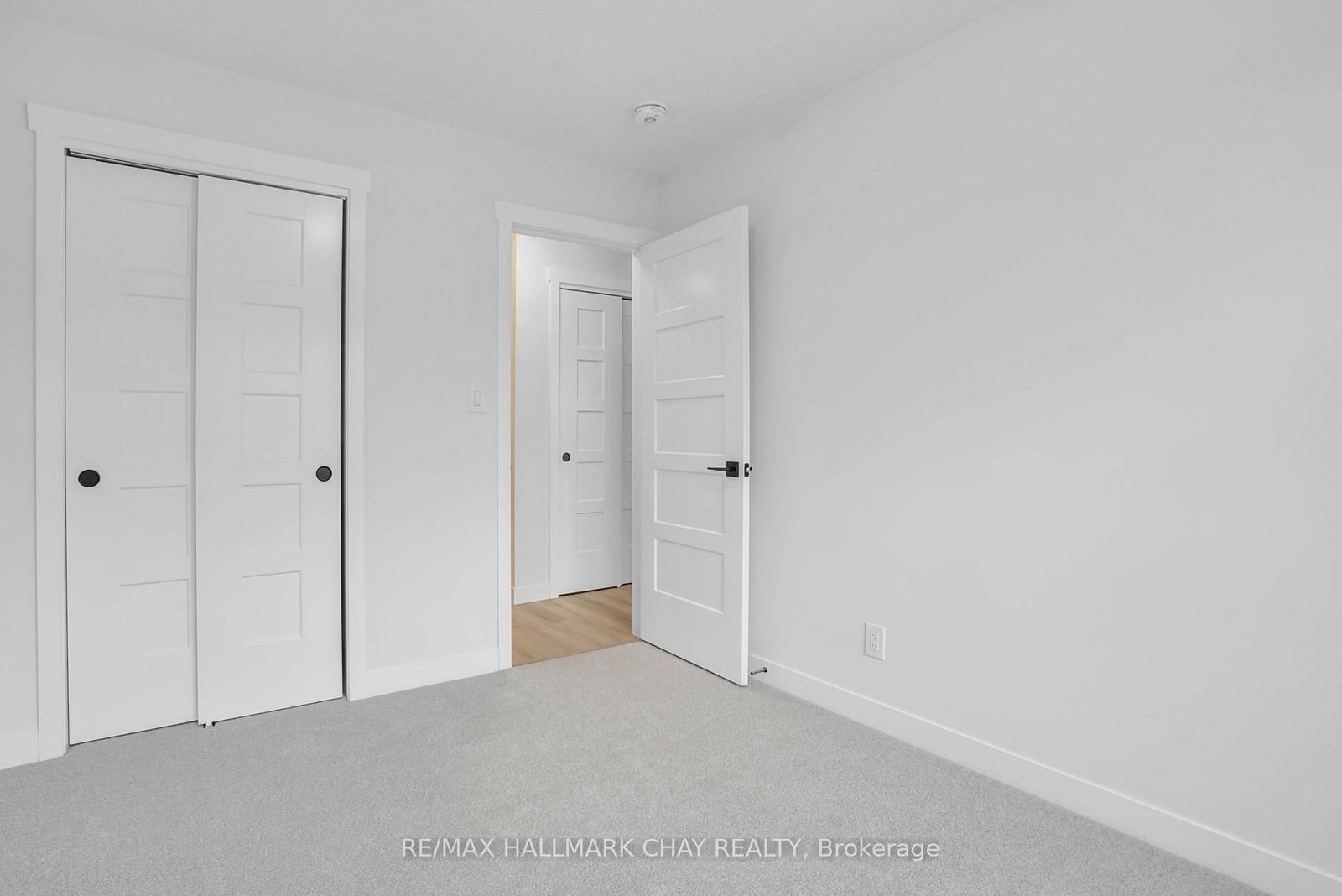 36 Strath Crescent • Springwater, ON photo 17