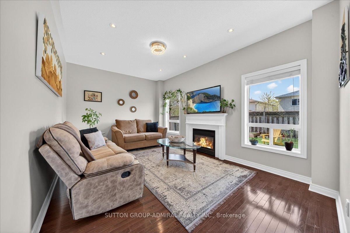 6 White Crescent • Barrie, ON photo 11