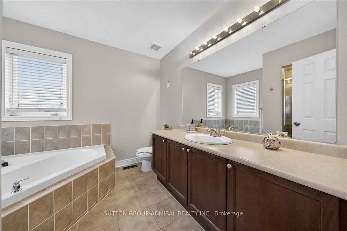 6 White Crescent • Barrie, ON photo 16