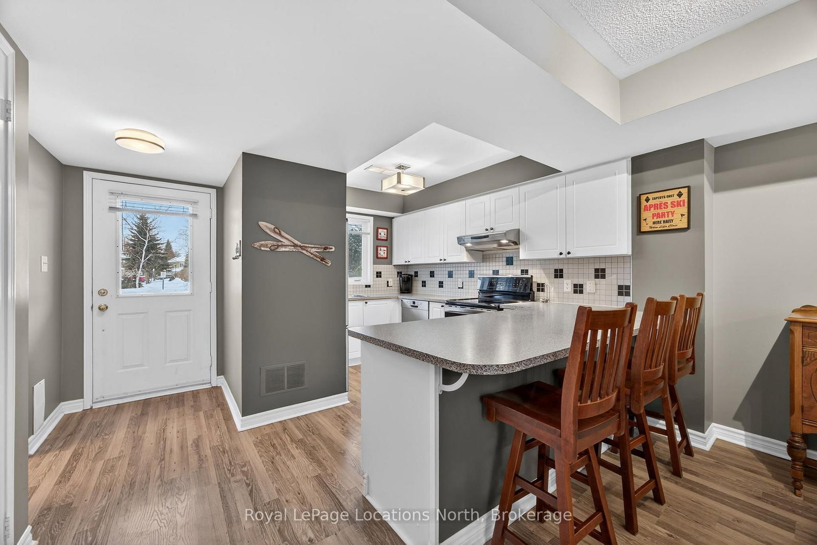 43 SUNDIAL Court • Collingwood, ON photo 9