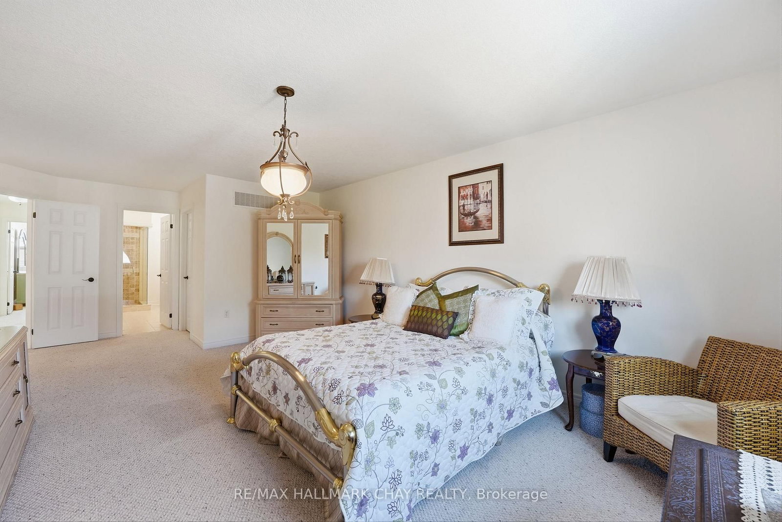 12 Parisian Crescent • Barrie, ON photo 17