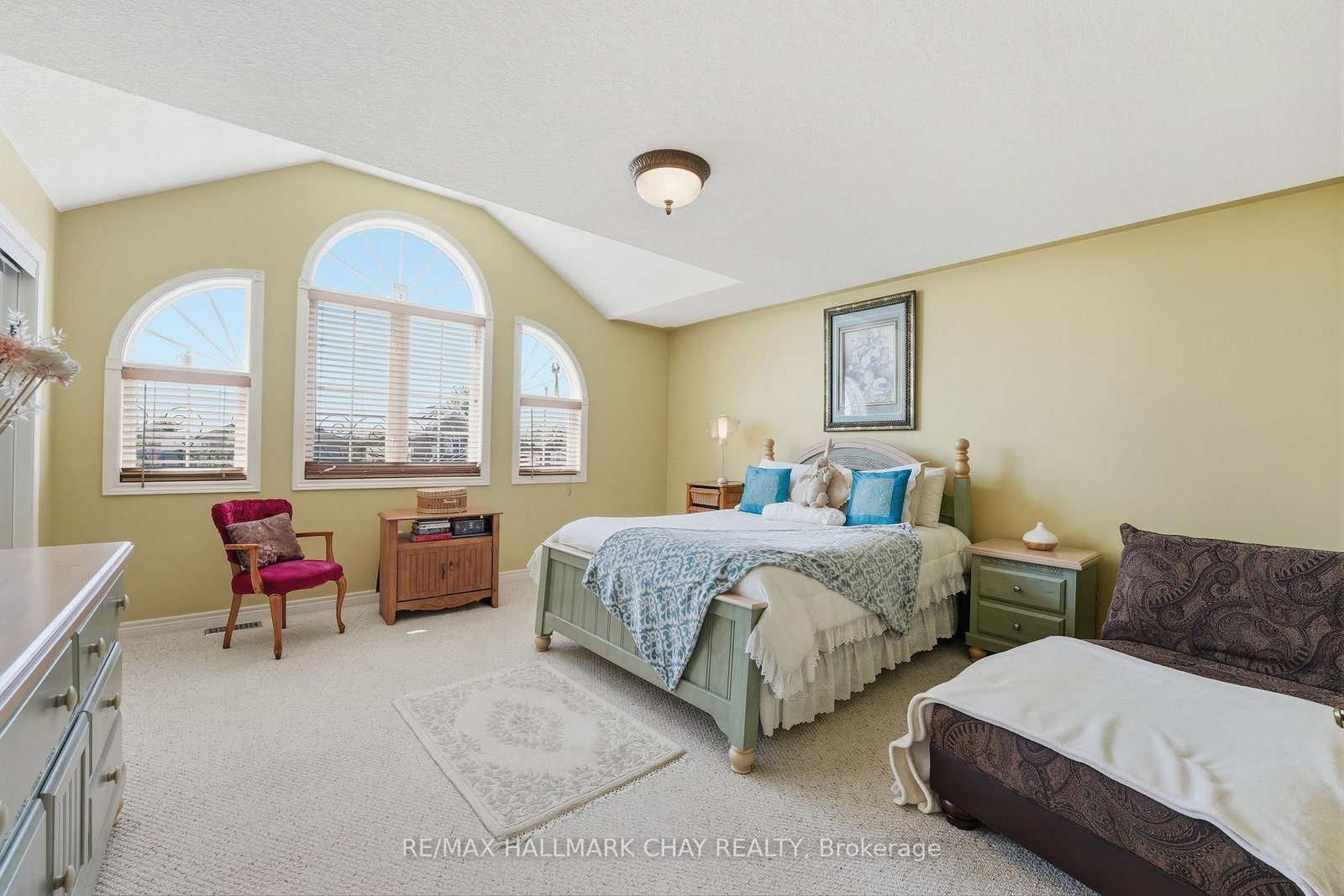 12 Parisian Crescent • Barrie, ON photo 20