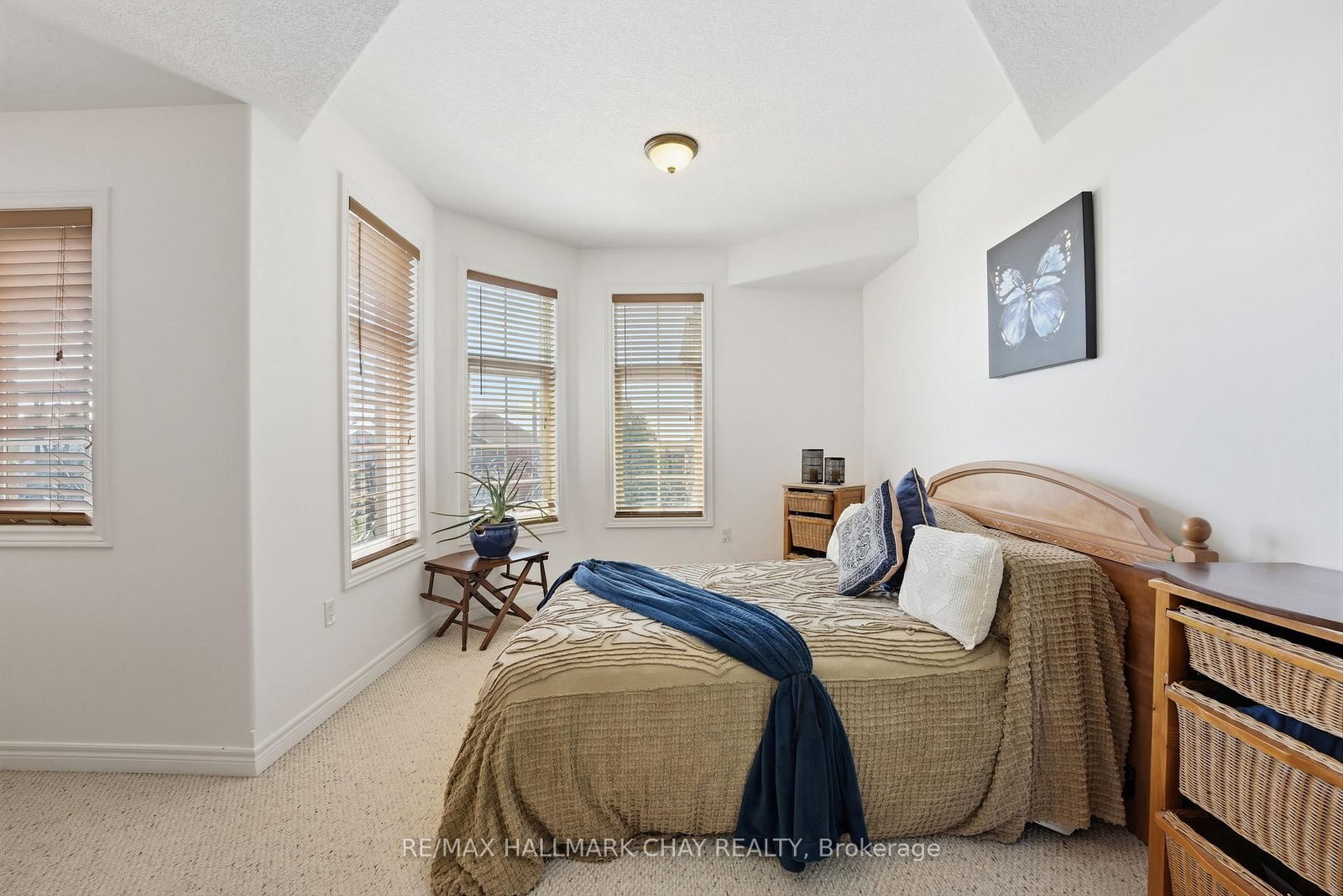 12 Parisian Crescent • Barrie, ON photo 21