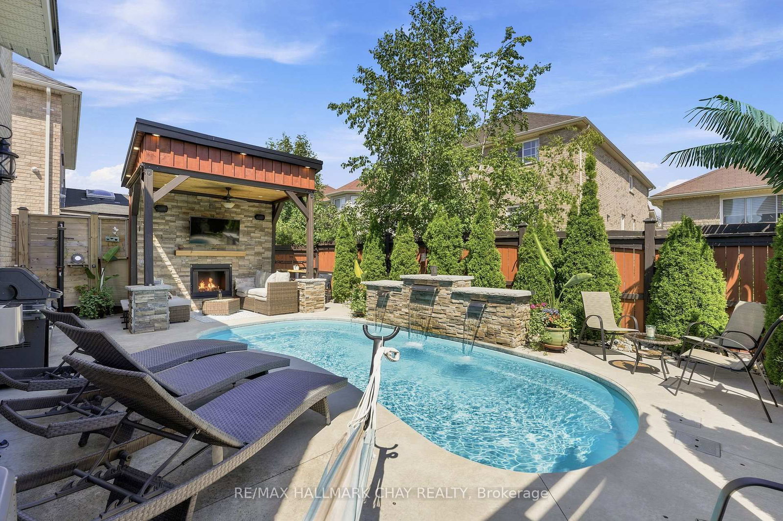 12 Parisian Crescent • Barrie, ON photo 23