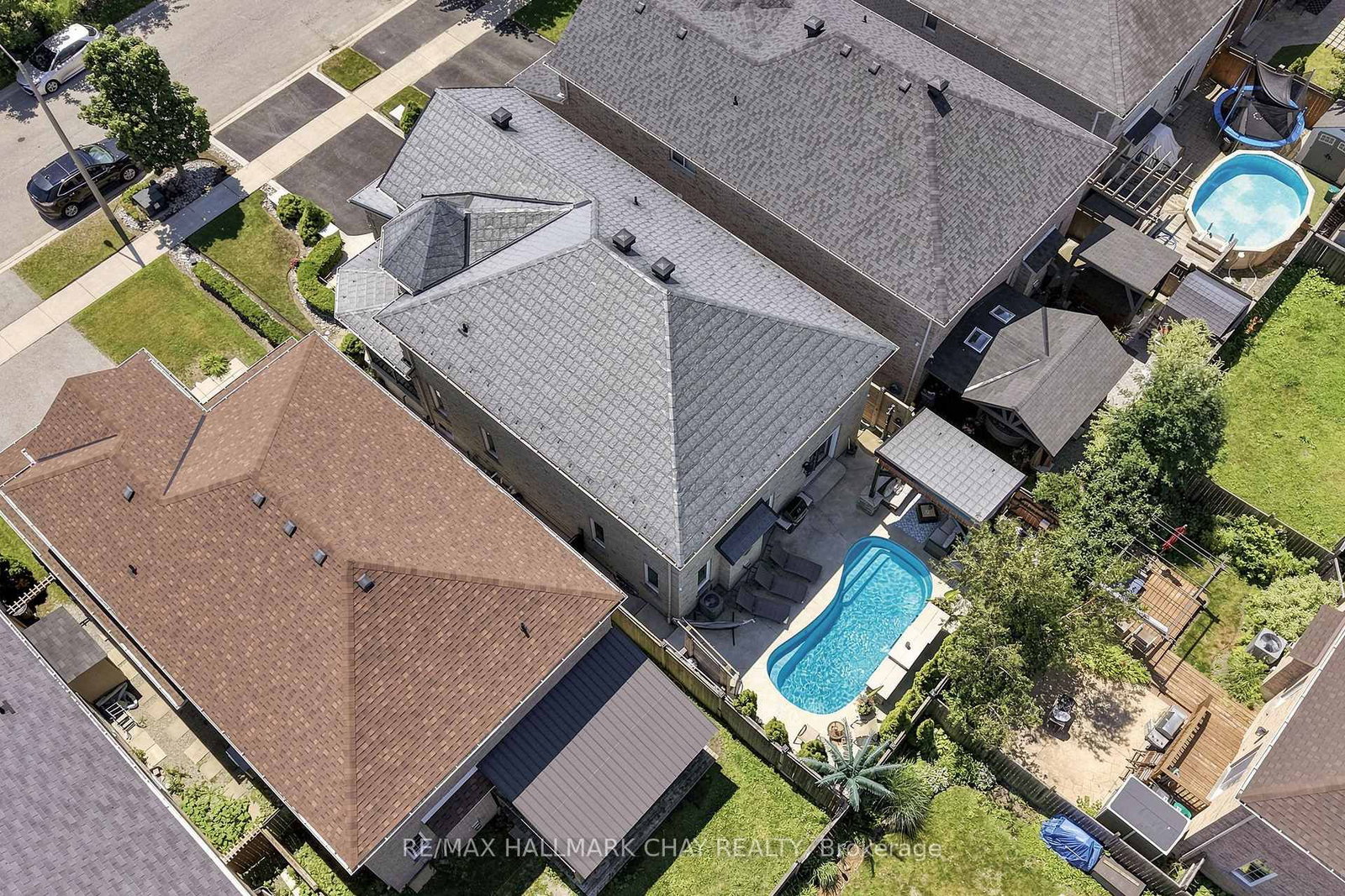 12 Parisian Crescent • Barrie, ON photo 25