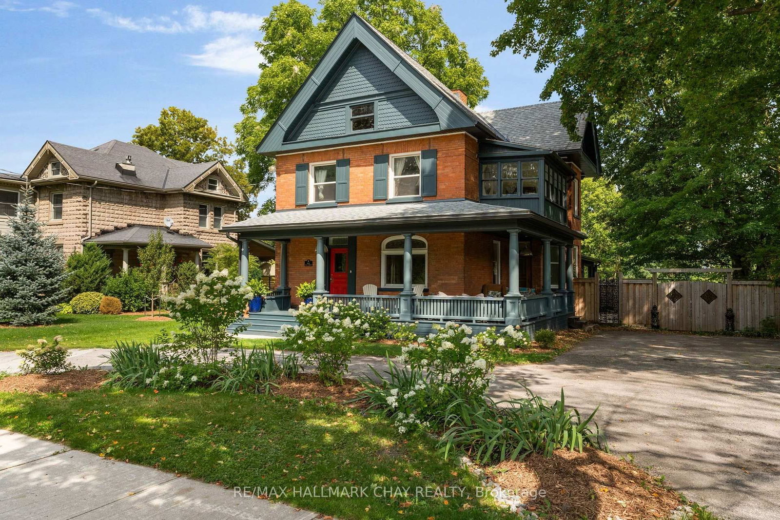 243 Mill Street • Clearview, ON photo 1