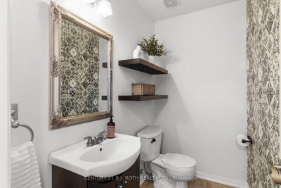22 Ridwell Street • Barrie, ON photo 4