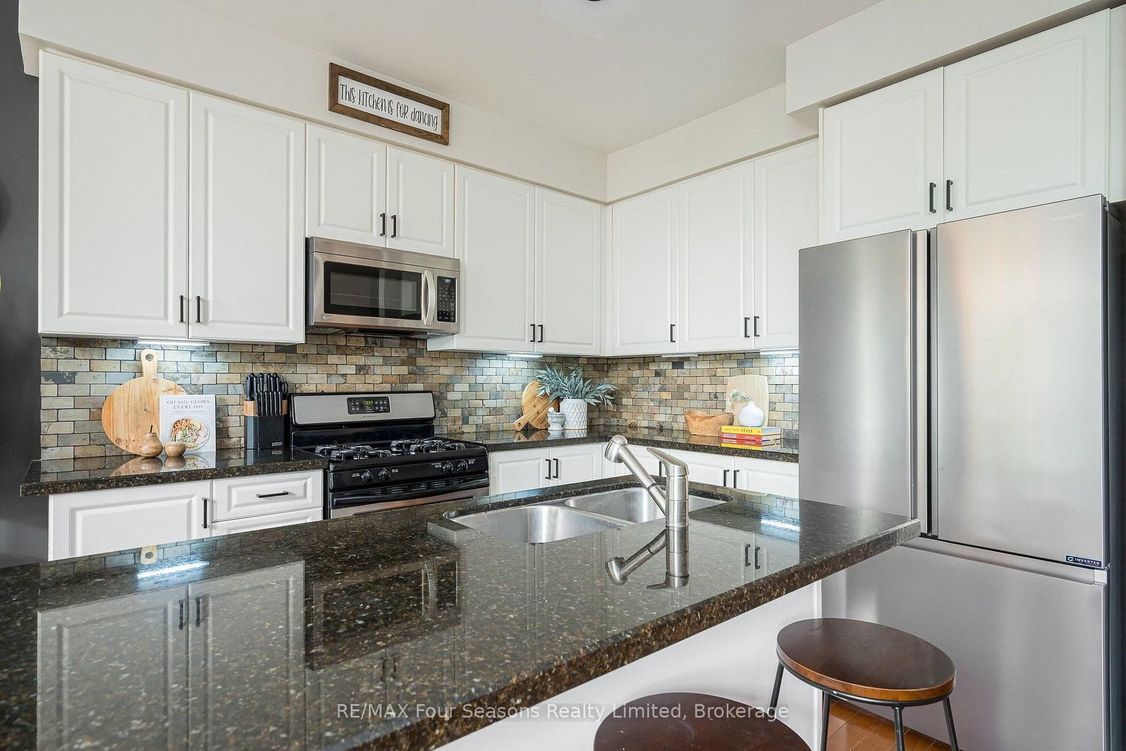 32 Christy Drive • Wasaga Beach, ON photo 11