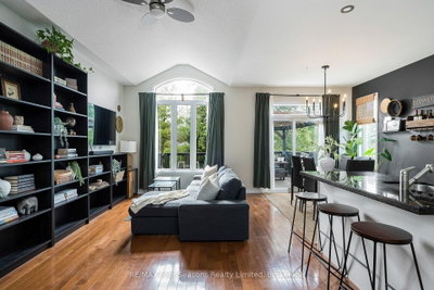 32 Christy Drive • Wasaga Beach, ON photo 3