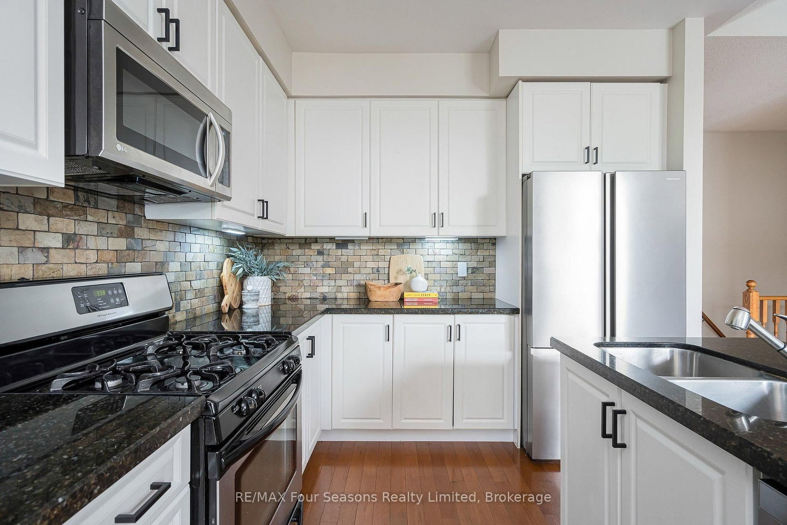 32 Christy Drive • Wasaga Beach, ON photo 9