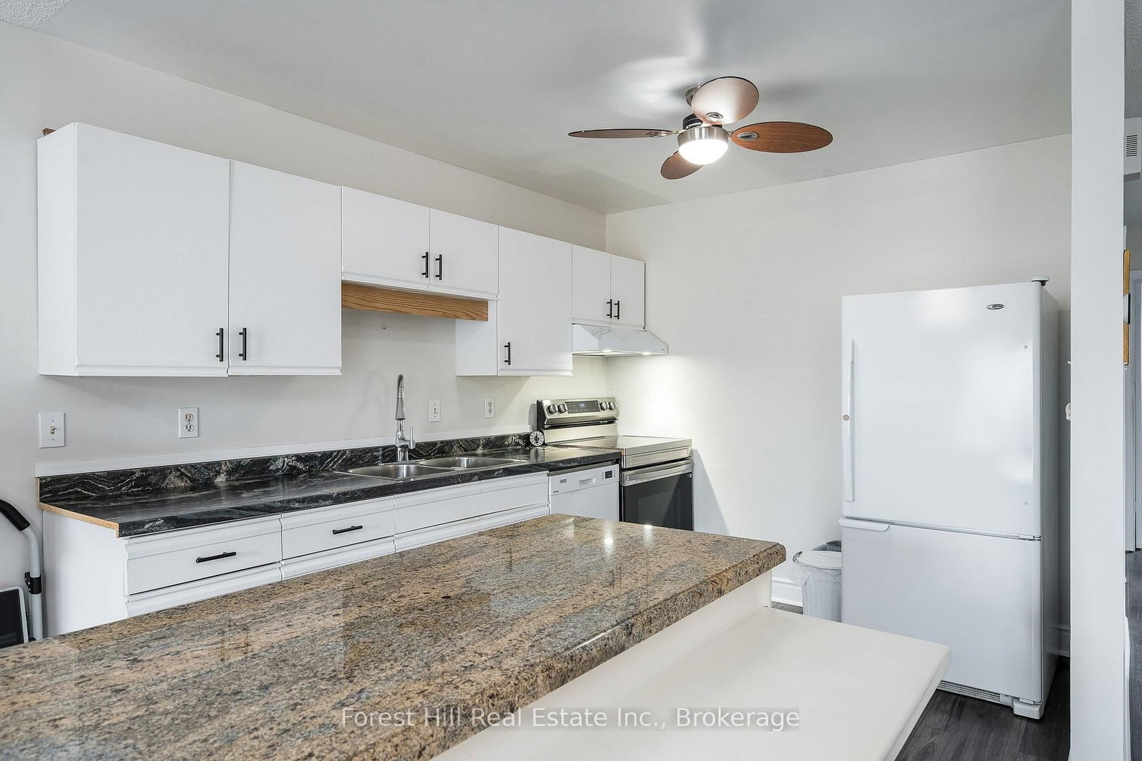 29 Dillon Drive • Collingwood, ON photo 10