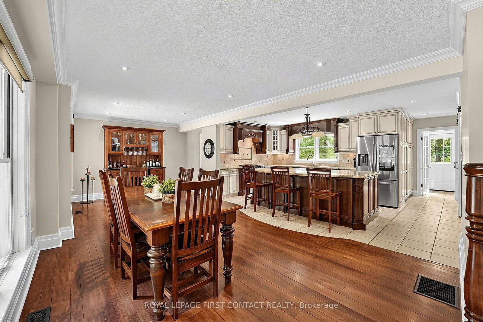 1772 10 Line N • Oro-Medonte, ON photo 9