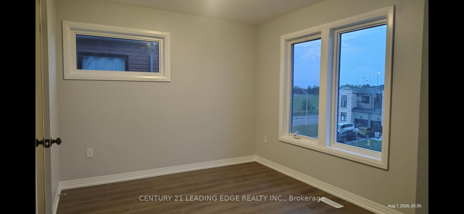 109 Fairlane Avenue S • Barrie, ON photo 12