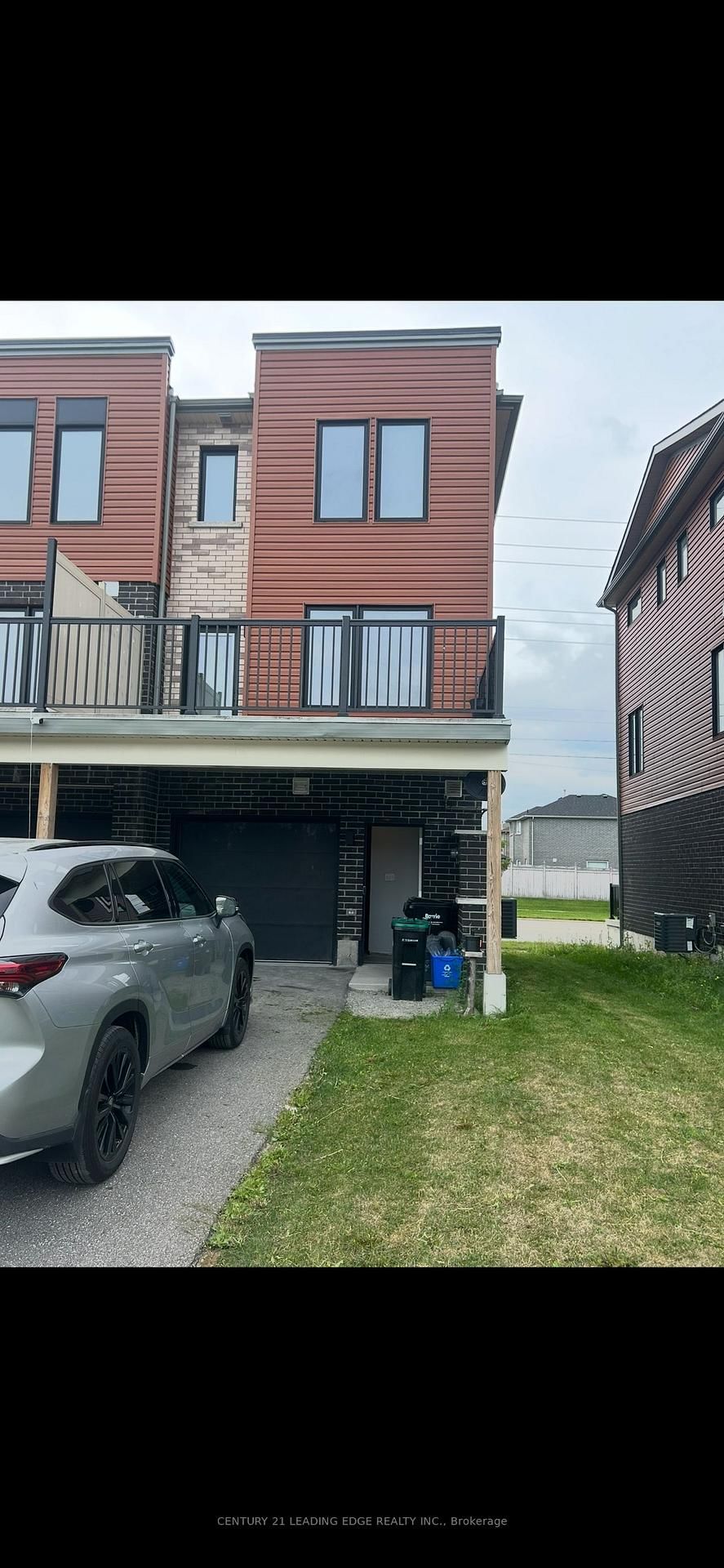 109 Fairlane Avenue S • Barrie, ON photo 14