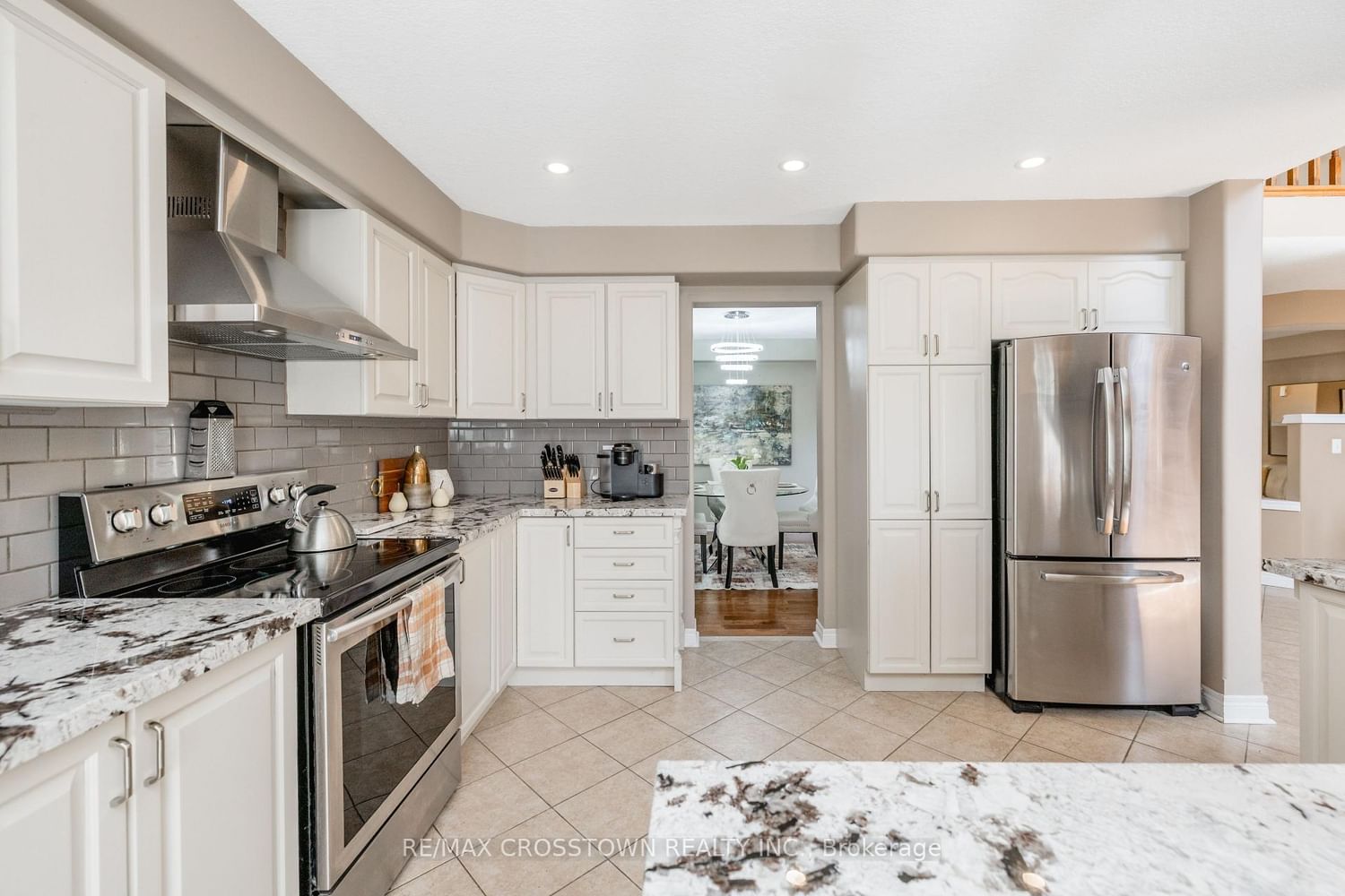 89 Sovereign's Gate • Barrie, ON photo 19