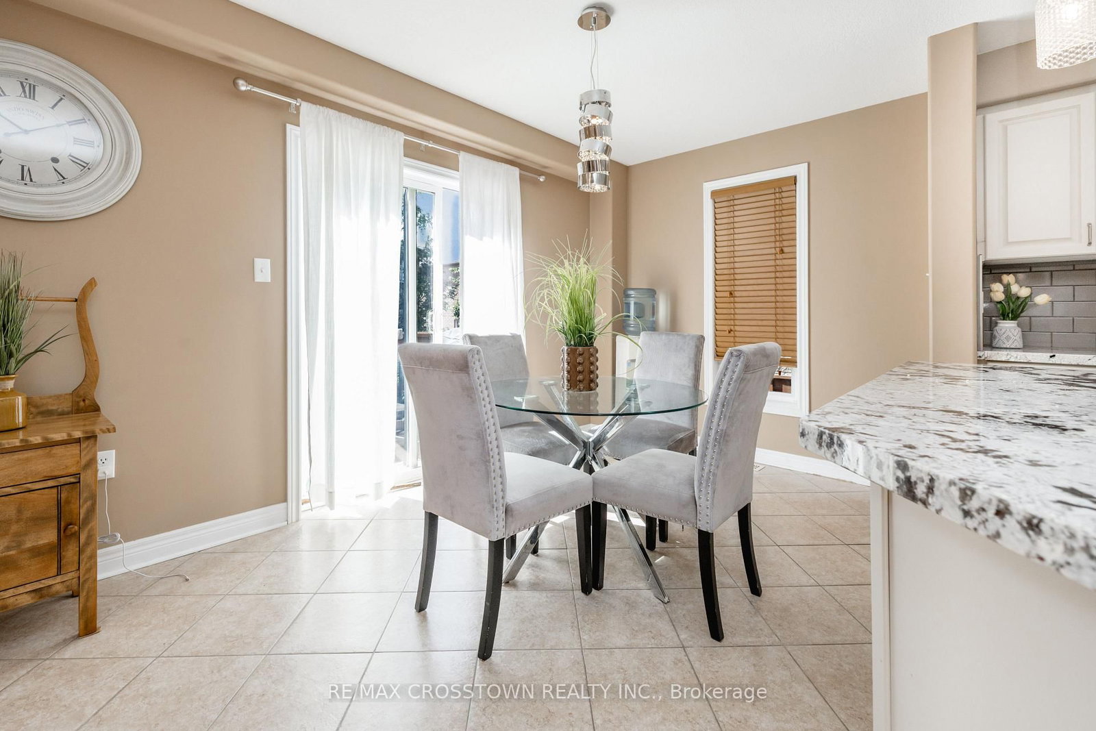 89 Sovereign's Gate • Barrie, ON photo 21