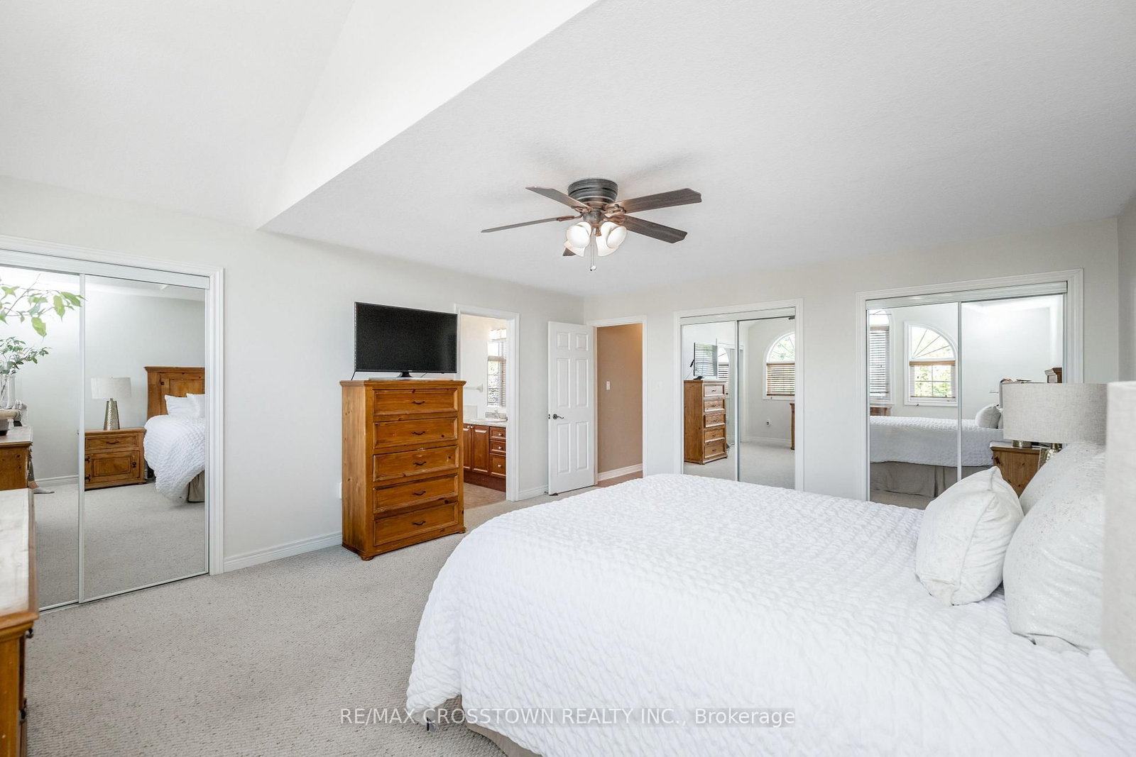 89 Sovereign's Gate • Barrie, ON photo 26