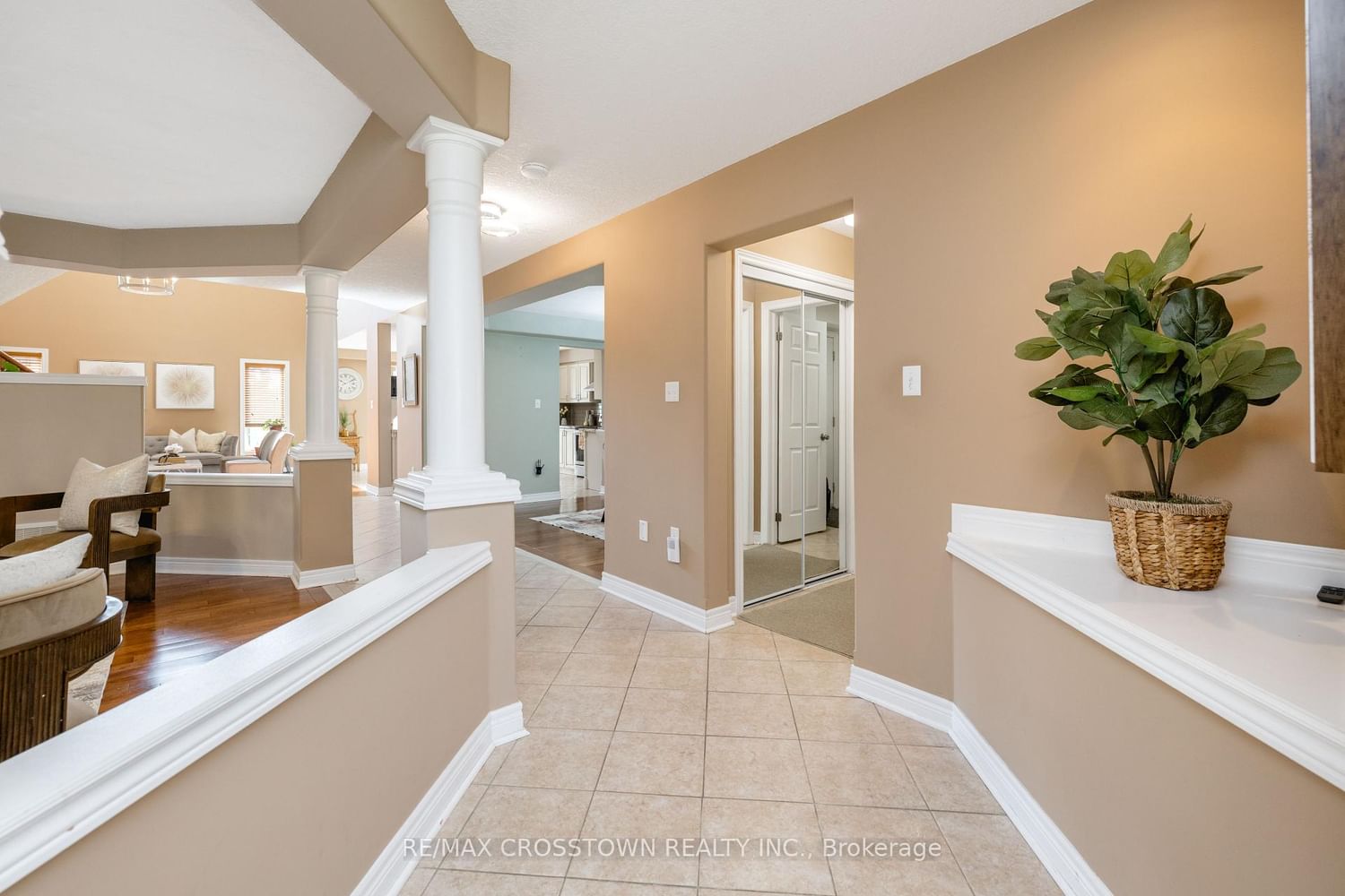 89 Sovereign's Gate • Barrie, ON photo 4