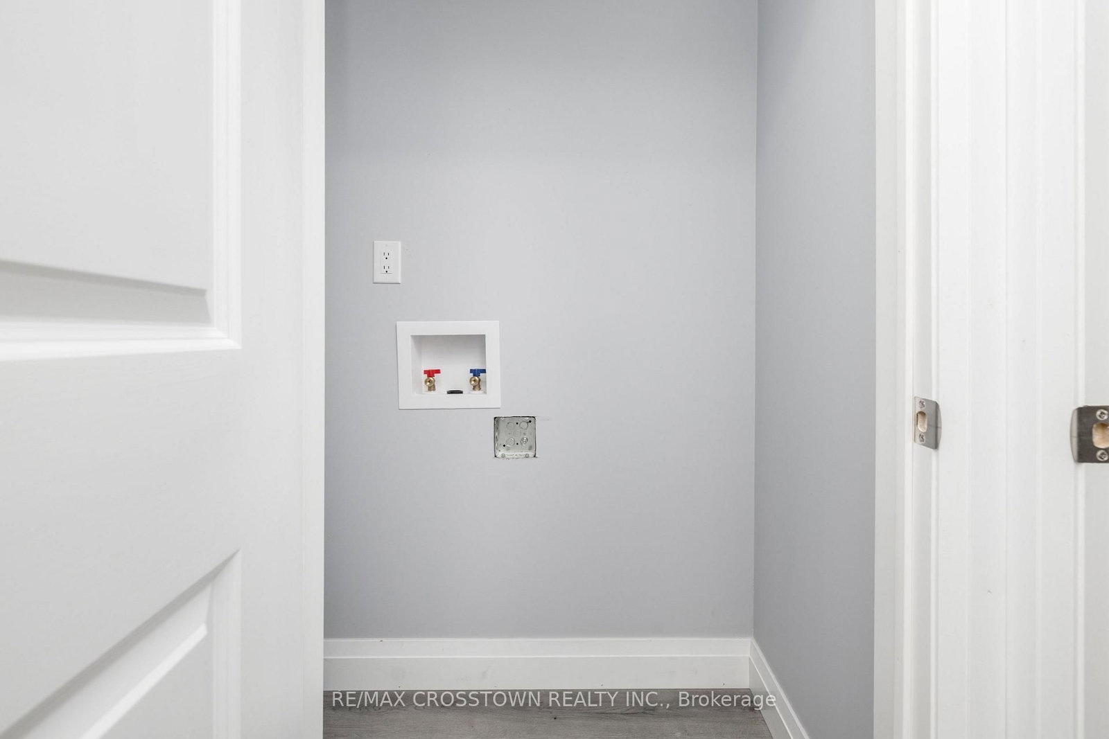 89 Sovereign's Gate • Barrie, ON photo 43
