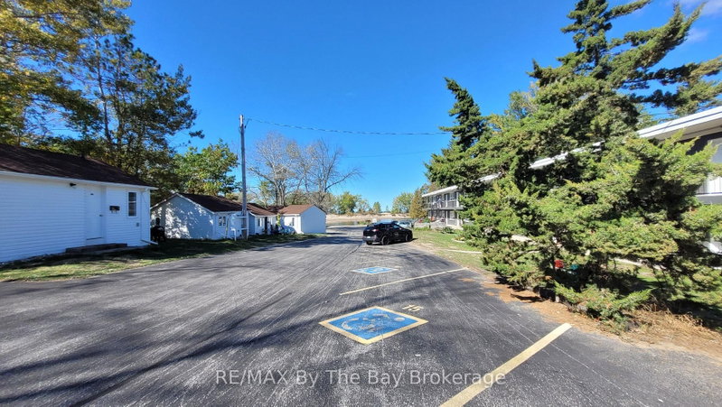 D03 - 280 RIVER Road E