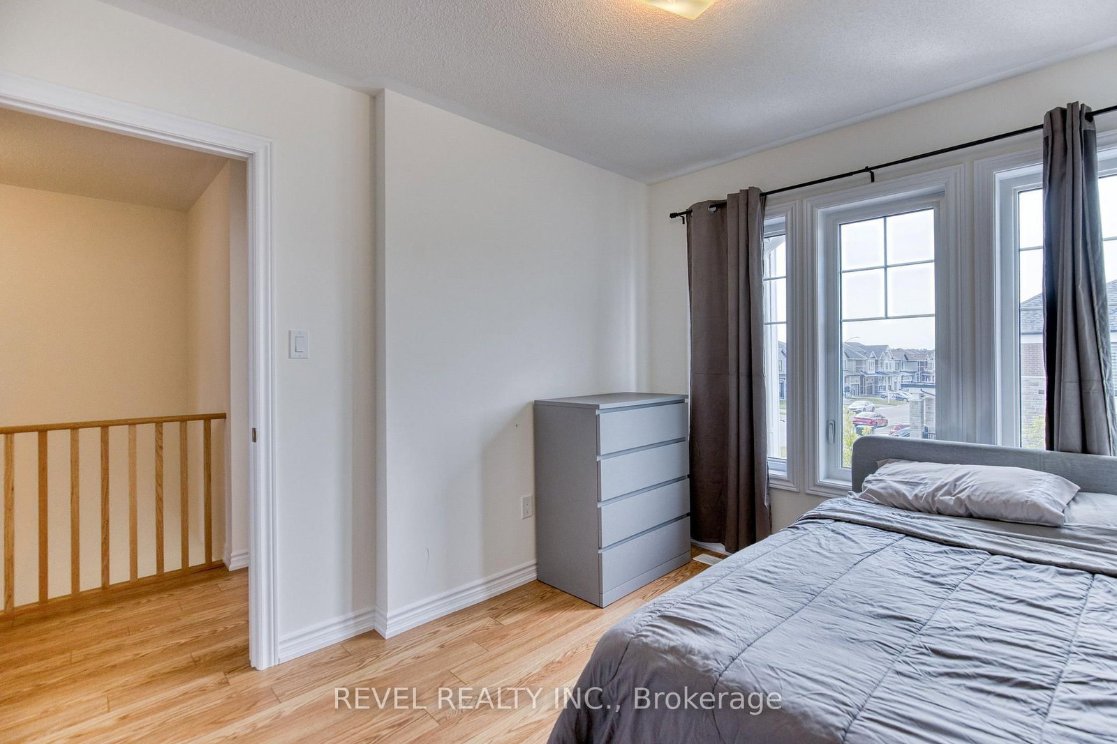 12 Hylton Drive • Barrie, ON photo 31