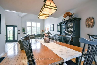 2640 WESTSHORE Crescent • Severn, ON photo 7