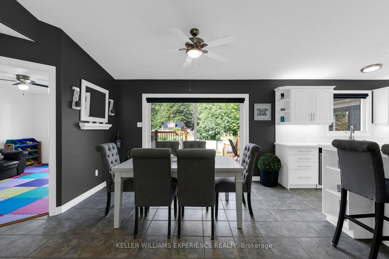 4 Downer Crescent