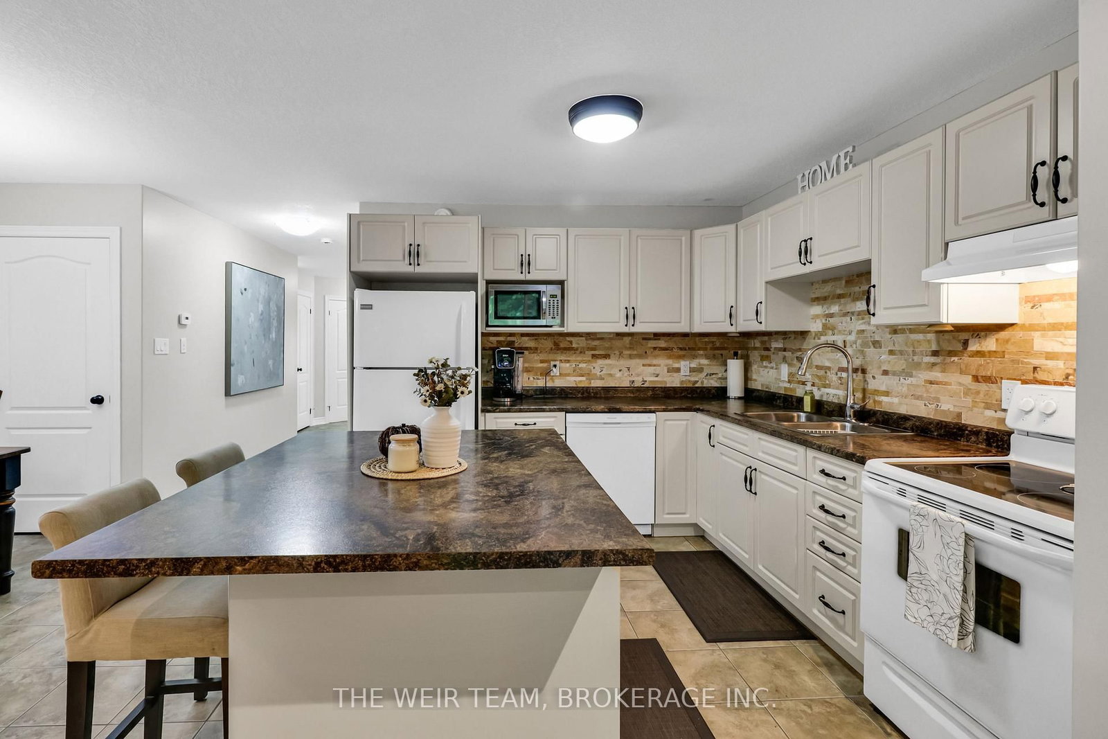 1018 Cook Drive • Midland, ON photo 15