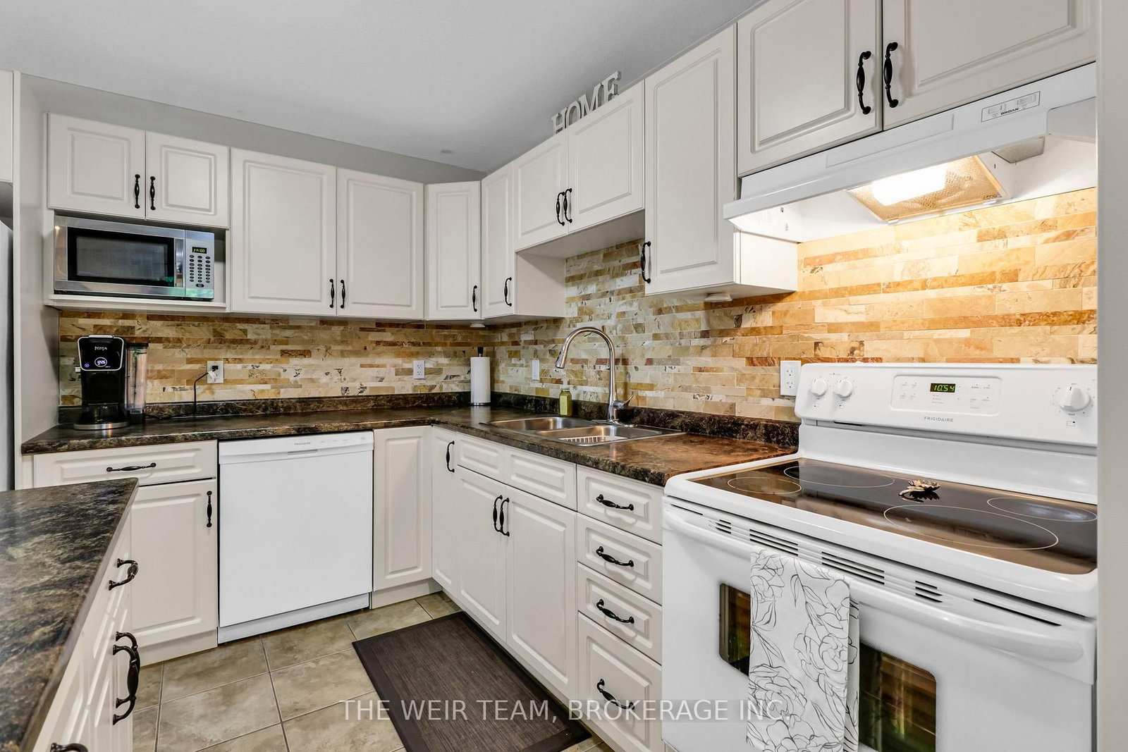 1018 Cook Drive • Midland, ON photo 18