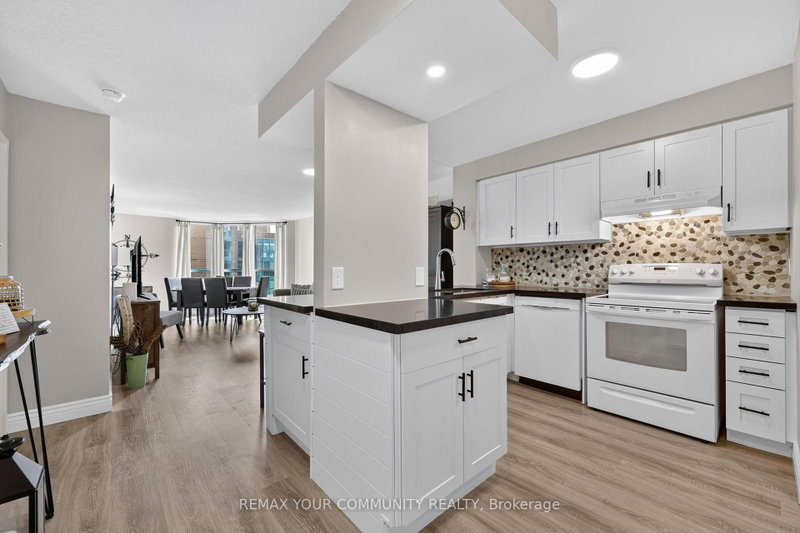 1409 - 140 Dunlop Street E